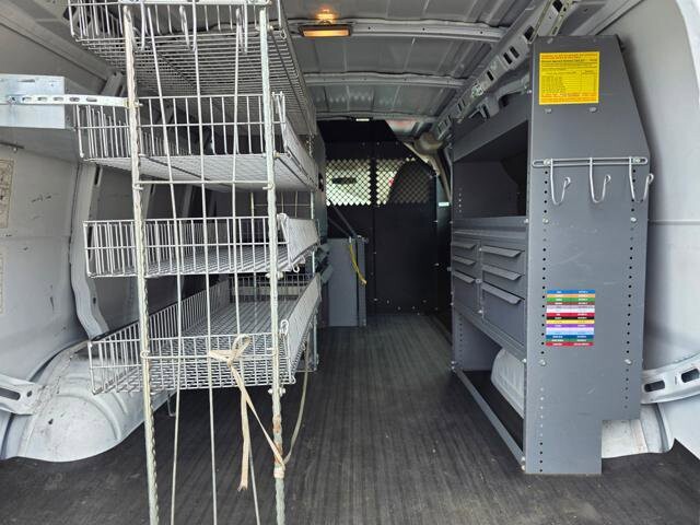 2011 Chevrolet Express 2500 in Blauvelt, NY 10913 - 18111349 35