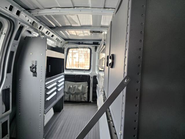 2011 Chevrolet Express 2500 in Blauvelt, NY 10913 - 18111349 28