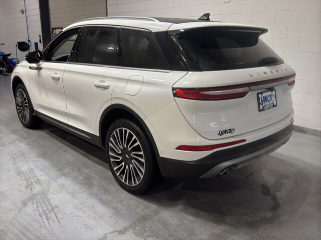 2022 Lincoln Corsair in Burlington, WI 53105 - 18111350 3