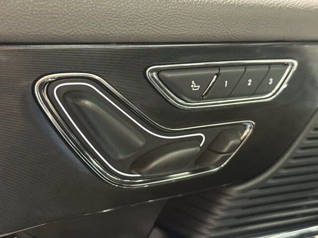 2022 Lincoln Corsair in Burlington, WI 53105 - 18111350 33