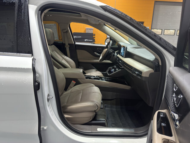 2022 Lincoln Corsair in Burlington, WI 53105 - 18111350 16