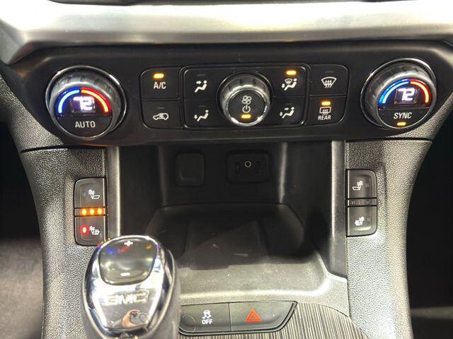 2018 GMC Acadia in Burlington, WI 53105 - 18111355 31