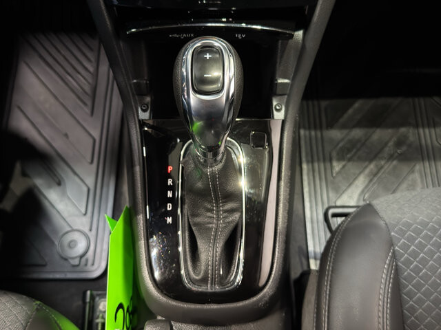 2022 Buick Encore in Burlington, WI 53105 - 18111359 31