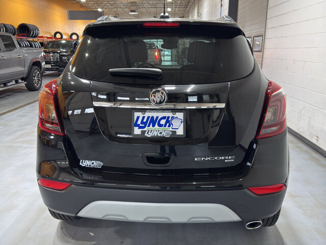 2022 Buick Encore in Burlington, WI 53105 - 18111359 4