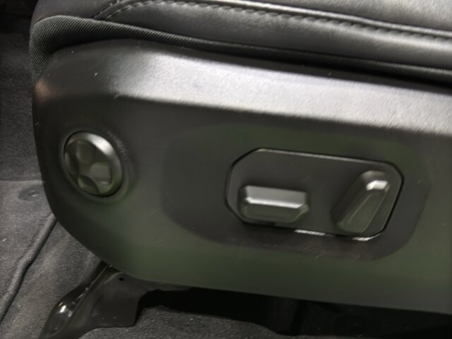 2025 Jeep Wrangler in Burlington, WI 53105 - 18111361 15