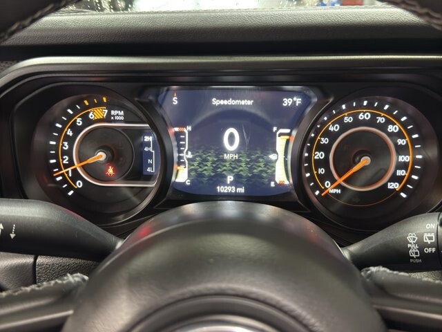 2025 Jeep Wrangler in Burlington, WI 53105 - 18111361 26