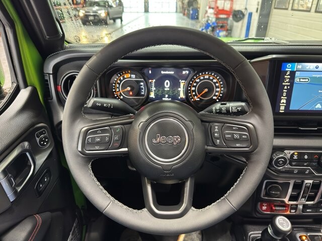 2025 Jeep Wrangler in Burlington, WI 53105 - 18111361 21