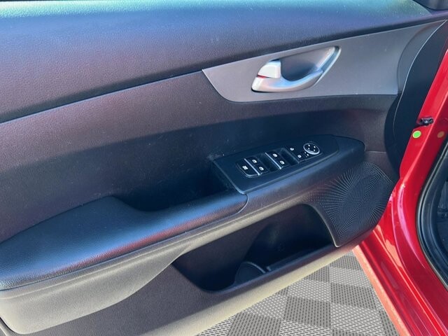 2019 Kia Forte in Mesa, AZ 85212 - 18111364 10