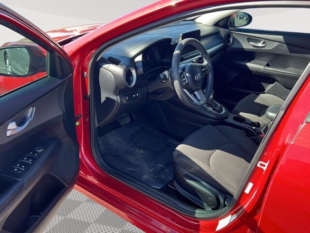 2019 Kia Forte in Mesa, AZ 85212 - 18111364 9