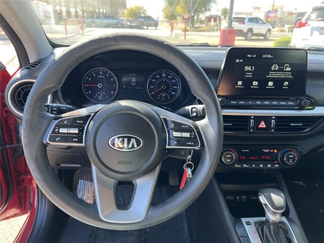 2019 Kia Forte in Mesa, AZ 85212 - 18111364 11