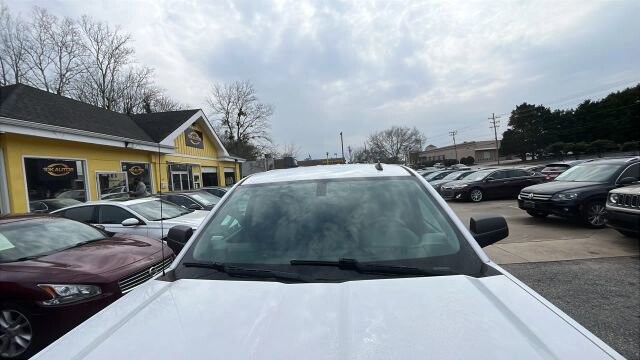 2014 Chevrolet Silverado 1500 in Greenville, SC 29607 - 18111365 9