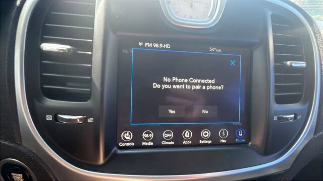 2018 Chrysler 300 in Greenville, SC 29607 - 18111366 47