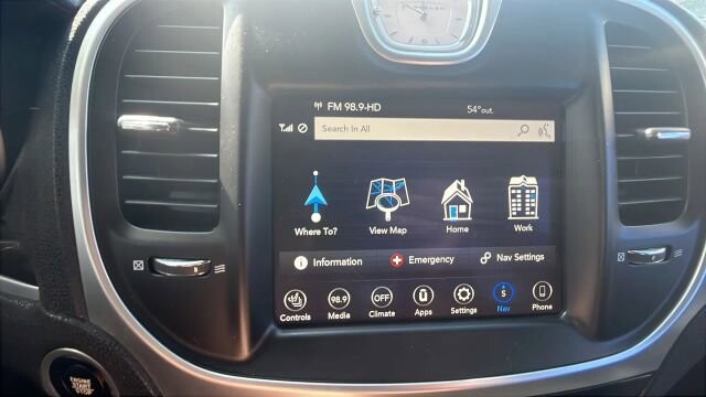 2018 Chrysler 300 in Greenville, SC 29607 - 18111366 46