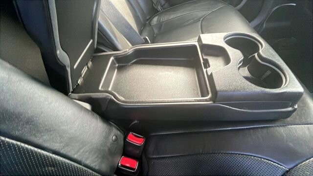 2018 Chrysler 300 in Greenville, SC 29607 - 18111366 23