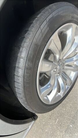 2018 Chrysler 300 in Greenville, SC 29607 - 18111366 11