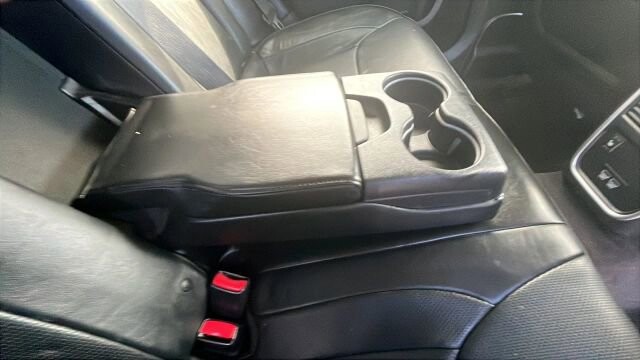 2018 Chrysler 300 in Greenville, SC 29607 - 18111366 22