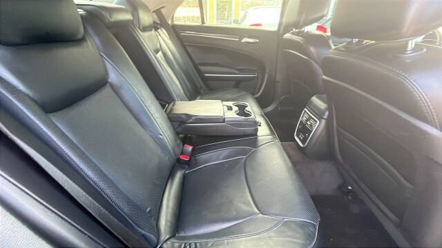 2018 Chrysler 300 in Greenville, SC 29607 - 18111366 21