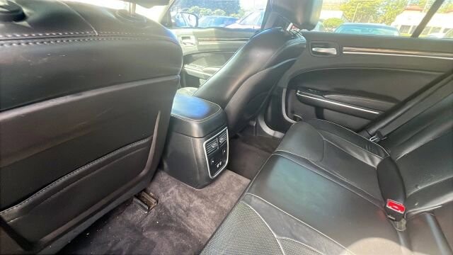 2018 Chrysler 300 in Greenville, SC 29607 - 18111366 29