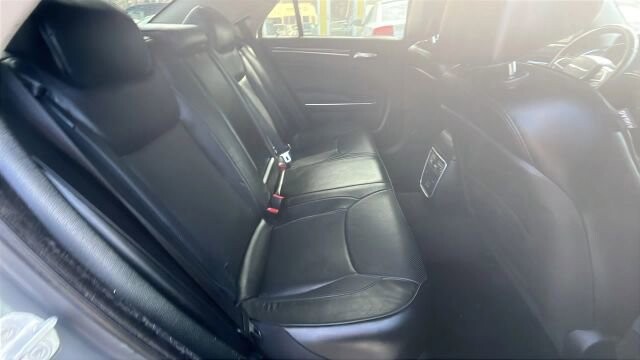 2018 Chrysler 300 in Greenville, SC 29607 - 18111366 20