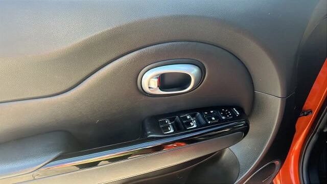 2018 Kia Soul in Greenville, SC 29607 - 18111368 39