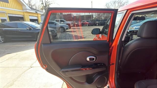 2018 Kia Soul in Greenville, SC 29607 - 18111368 34
