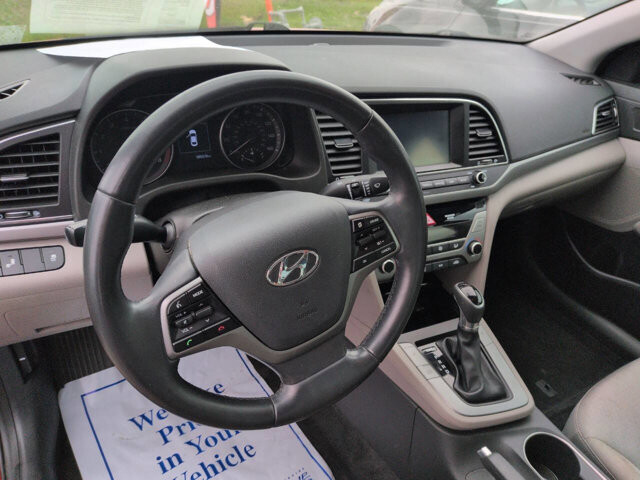 2017 Hyundai Elantra in North Little Rock, AR 72117-1620 - 18111372 6