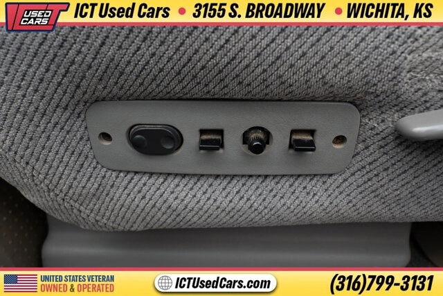 1998 Chevrolet Silverado 1500 in Wichita, KS 67216 - 18111390 9