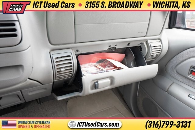 1998 Chevrolet Silverado 1500 in Wichita, KS 67216 - 18111390 14