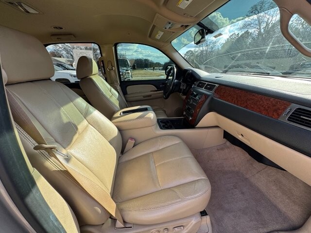 2007 Chevrolet Tahoe in Flowery Branch, GA 30542 - 18111395 13