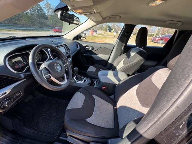 2014 Jeep Cherokee in Flowery Branch, GA 30542 - 18111396 9