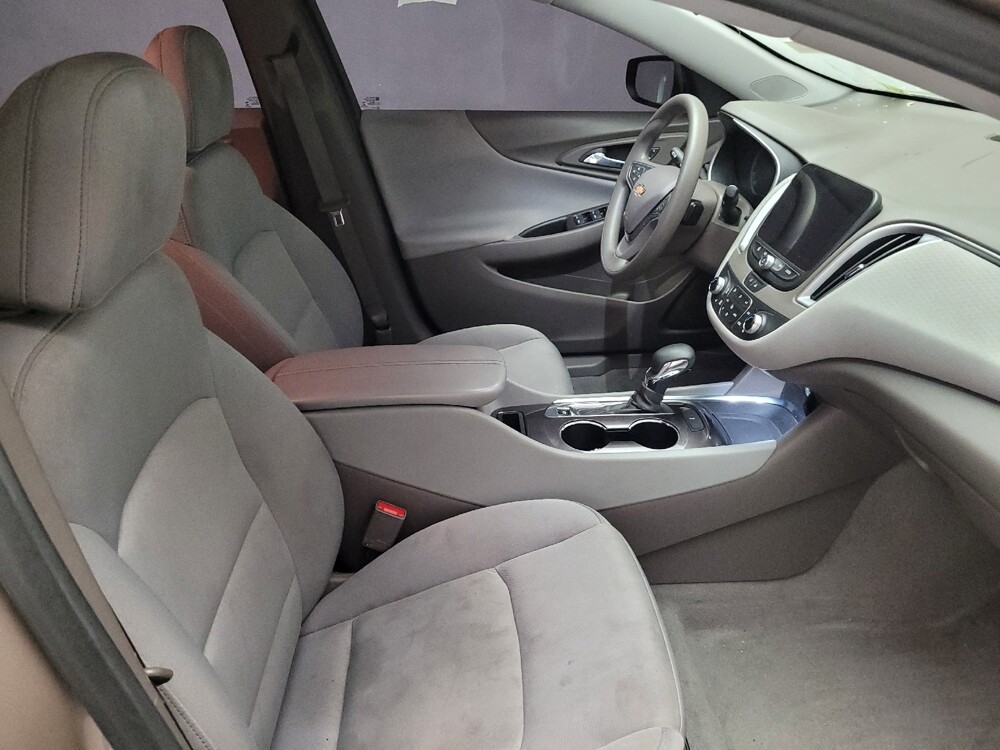 2022 Chevrolet Malibu in Montclair, CA 91763 - 18111408 21