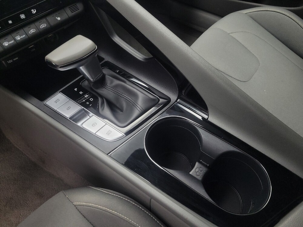 2023 Hyundai Elantra in Highland, IN 46322 - 18111450 26