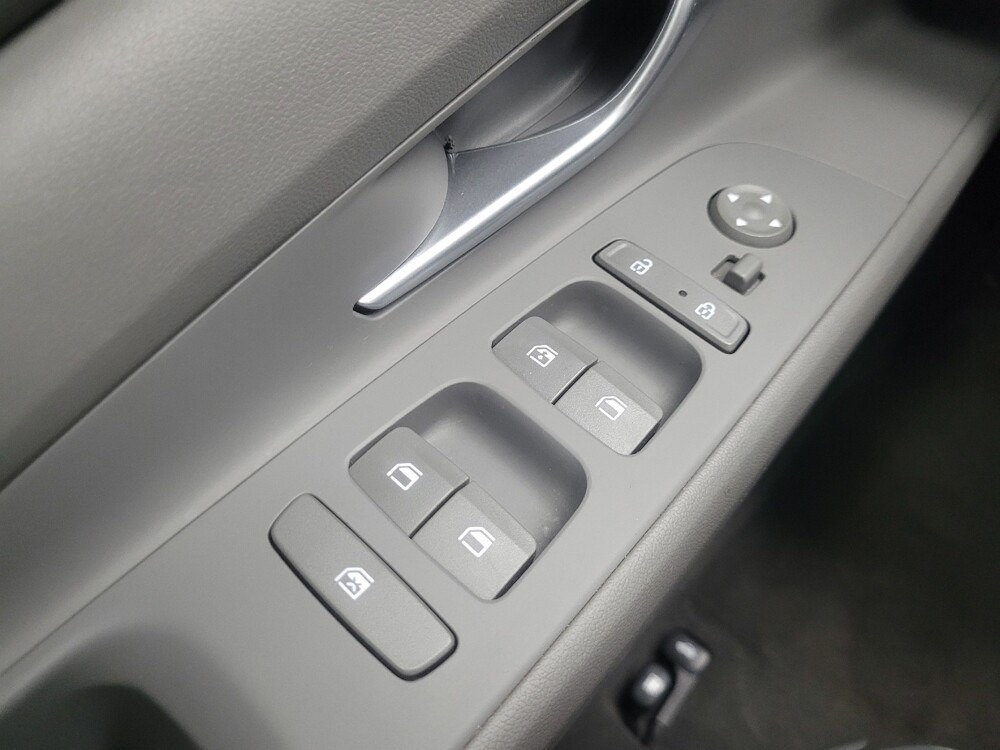 2023 Hyundai Elantra in Highland, IN 46322 - 18111450 27