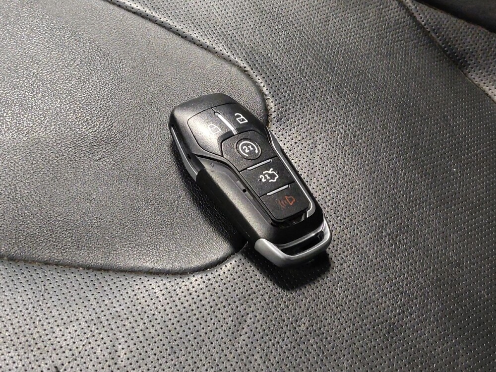 2017 Ford Edge in Glendale, AZ 85301 - 18111451 32