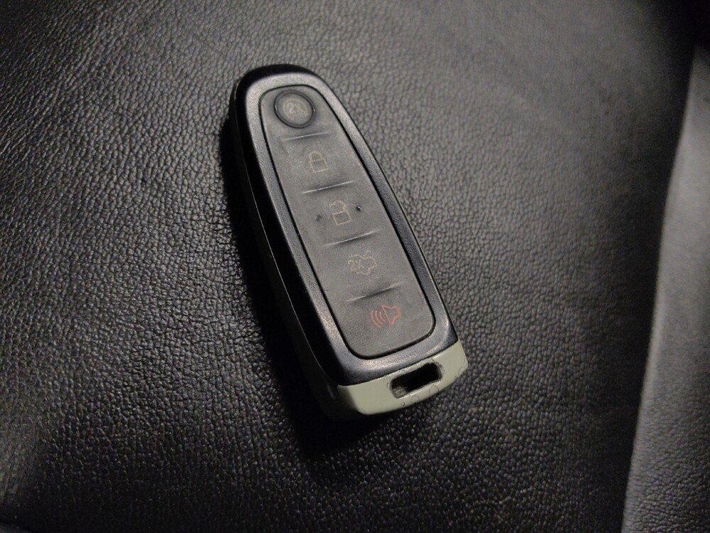 2018 Ford Escape in Glendale, AZ 85301 - 18111452 32