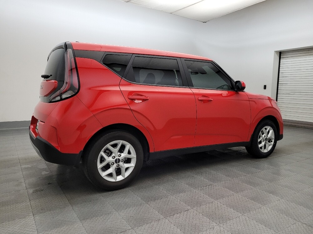 2023 Kia Soul in Glendale, AZ 85301 - 18111456 10