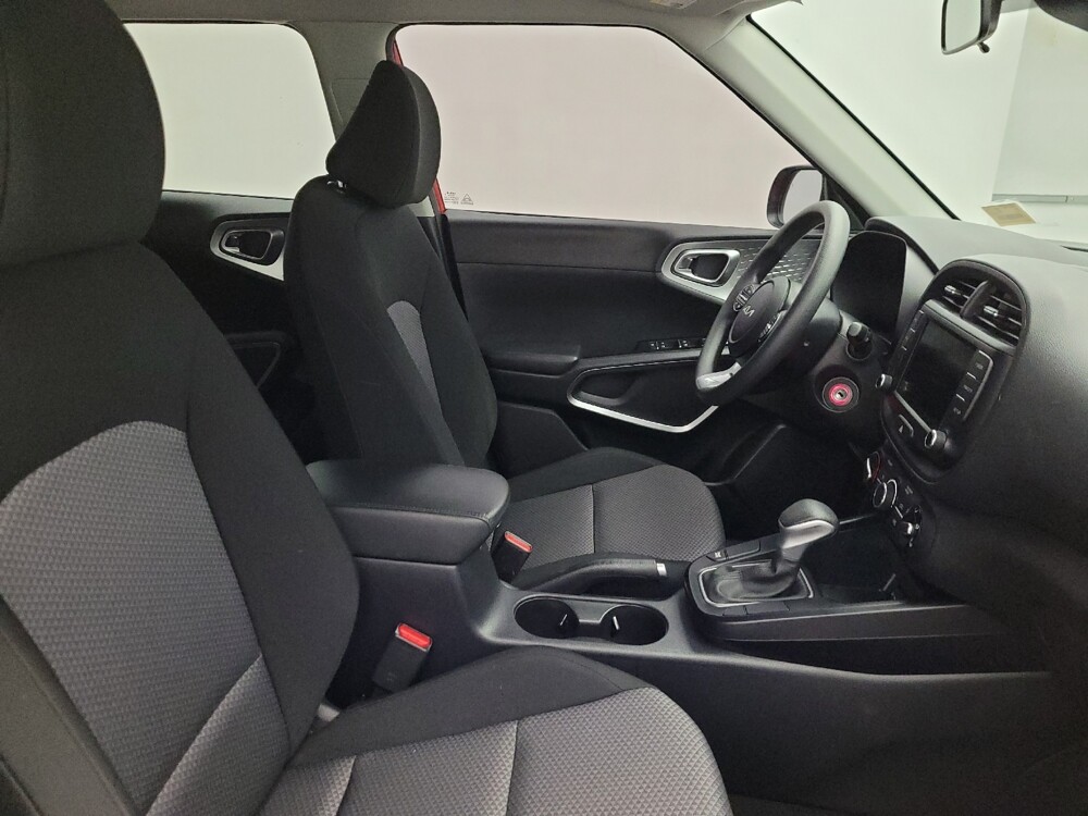 2023 Kia Soul in Glendale, AZ 85301 - 18111456 21