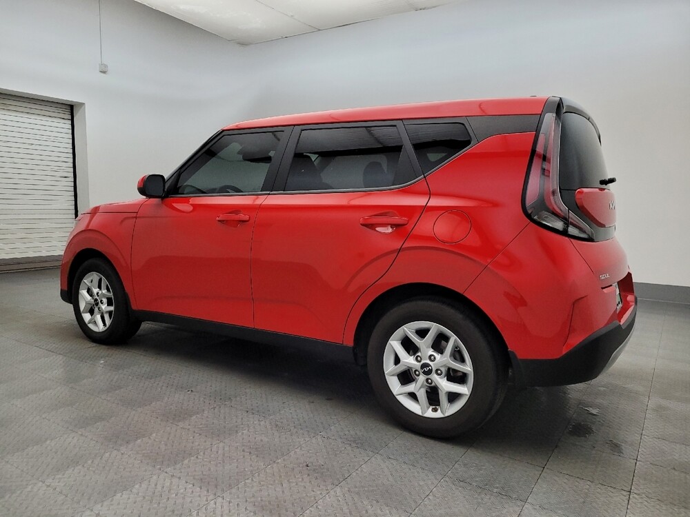 2023 Kia Soul in Glendale, AZ 85301 - 18111456 3