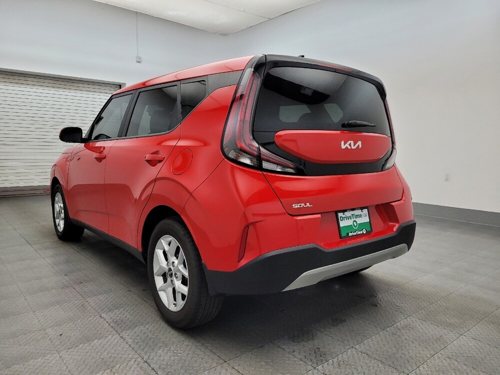 2023 Kia Soul in Glendale, AZ 85301 - 18111456 5