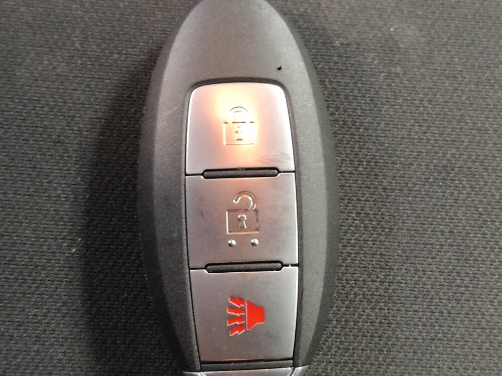 2020 Nissan Titan in Tampa, FL 33619 - 18111478 32