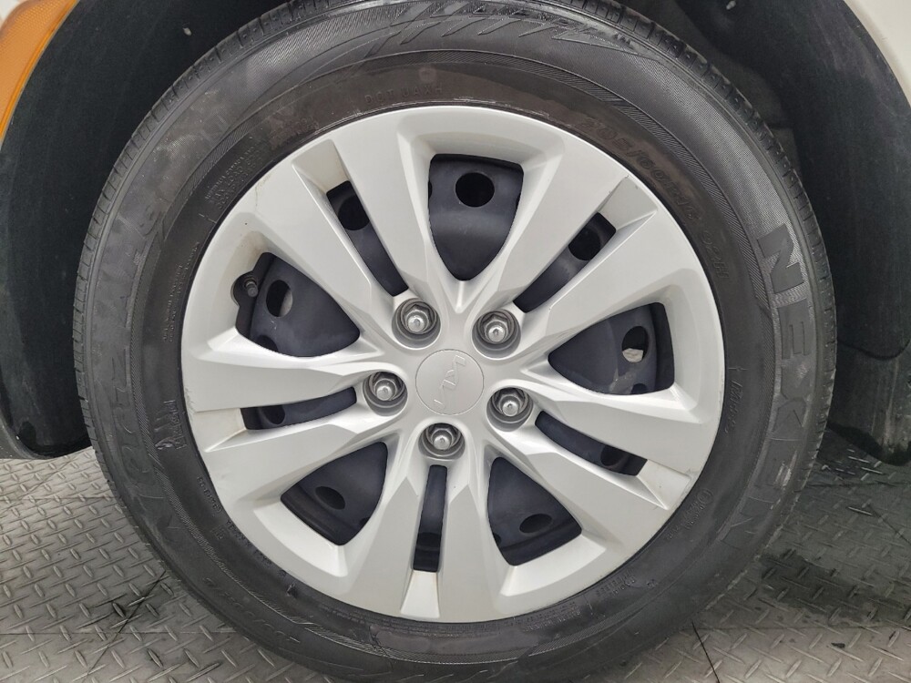 2023 Kia Soul in Las Vegas, NV 89104 - 18111480 31