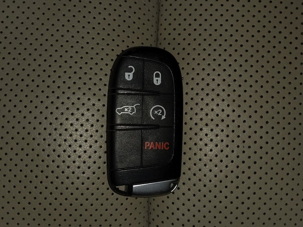 2020 Jeep Grand Cherokee in Hialeah, FL 33014 - 18111512 32