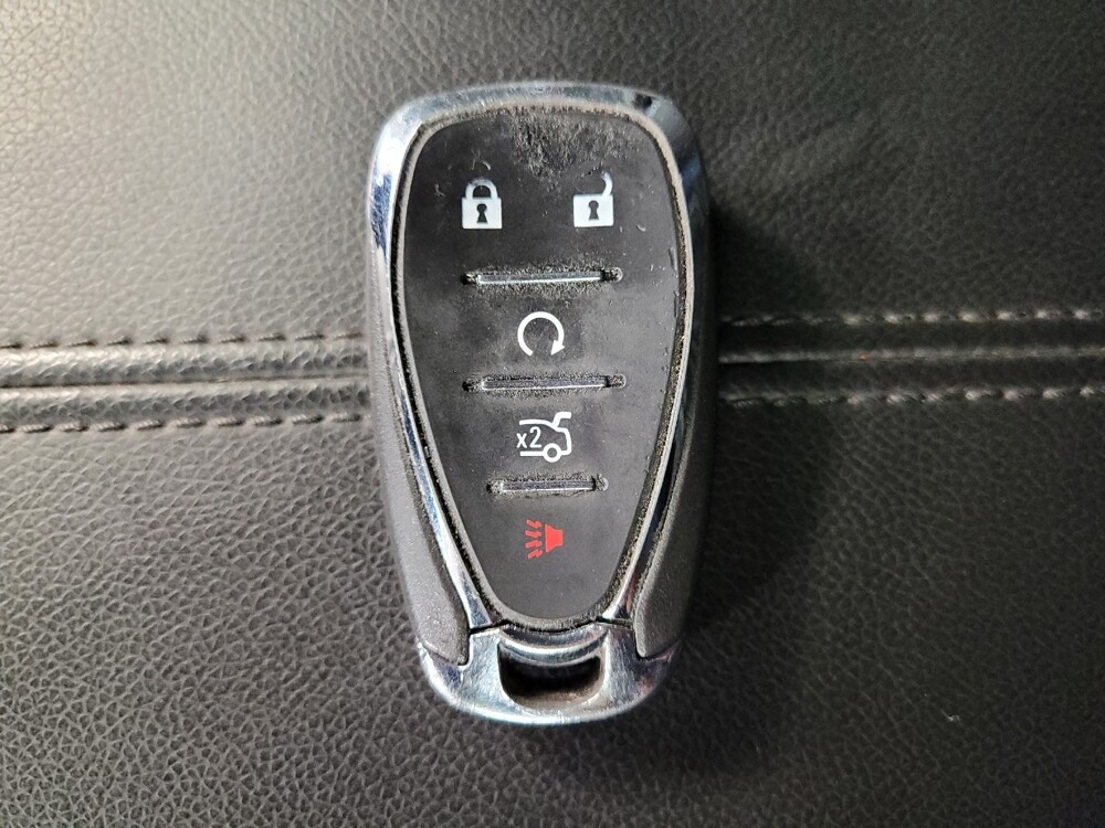 2020 Chevrolet Malibu in Raleigh, NC 27604 - 18111518 32