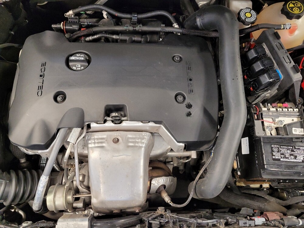 2020 Chevrolet Malibu in Raleigh, NC 27604 - 18111518 30