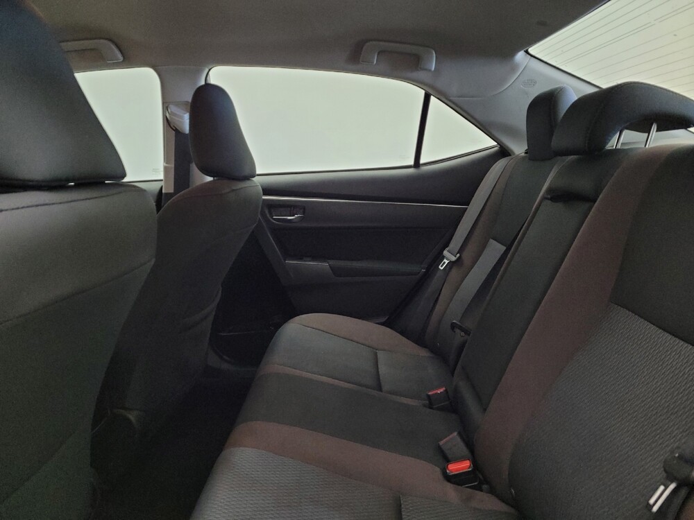 2018 Toyota Corolla in Cincinnati, OH 45255 - 18111541 18