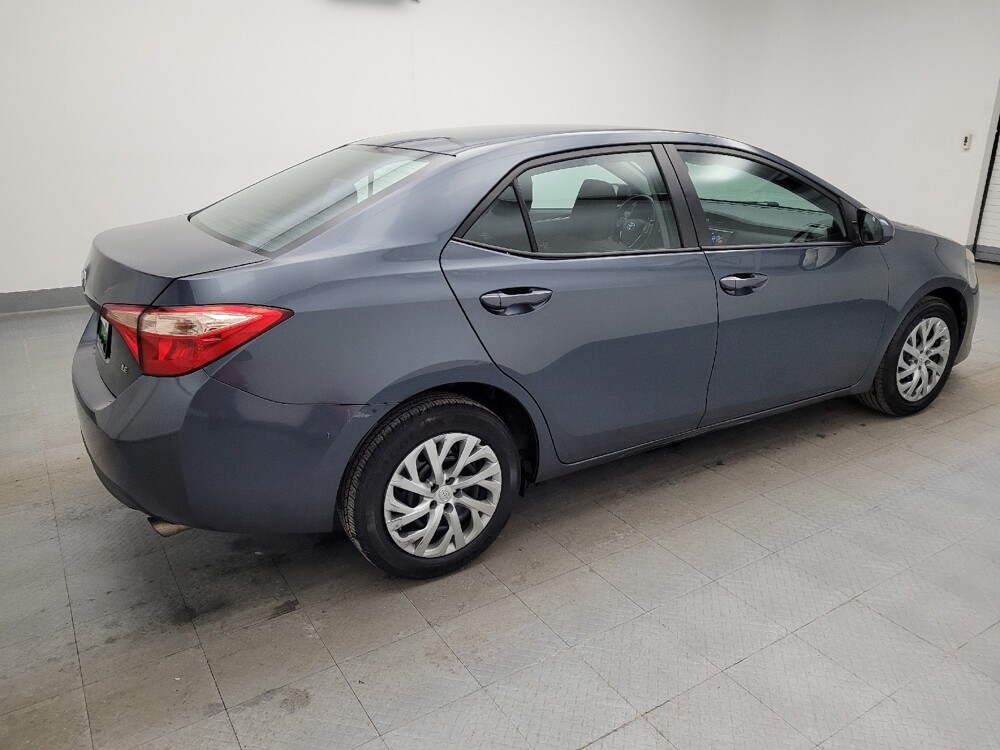 2018 Toyota Corolla in Cincinnati, OH 45255 - 18111541 10