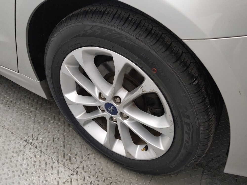 2019 Ford Fusion in Metairie, LA 70006 - 18111543 31