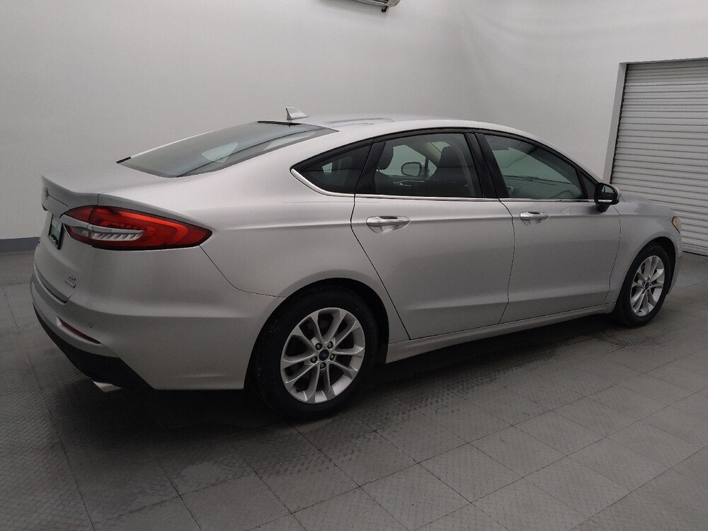 2019 Ford Fusion in Metairie, LA 70006 - 18111543 10