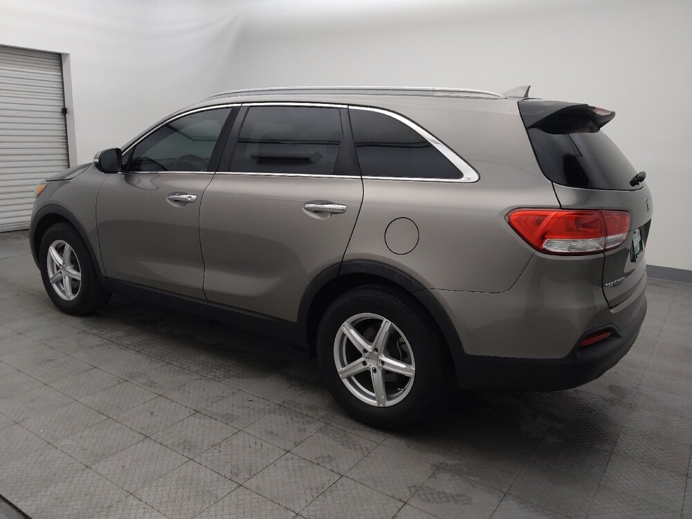2016 Kia Sorento in Metairie, LA 70006 - 18111544 3