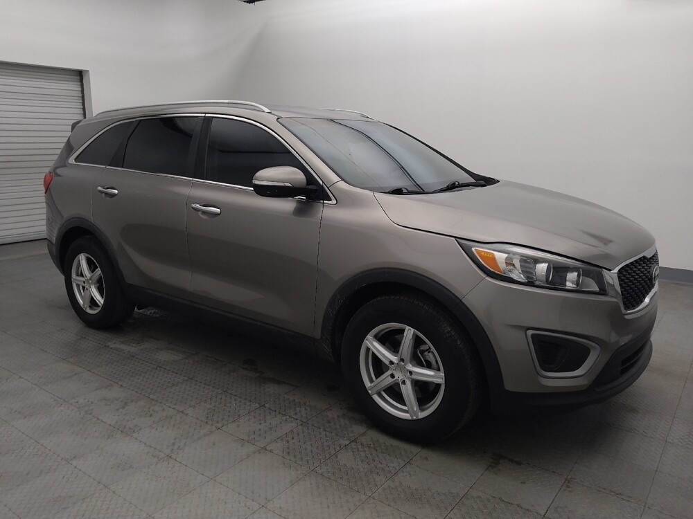 2016 Kia Sorento in Metairie, LA 70006 - 18111544 11